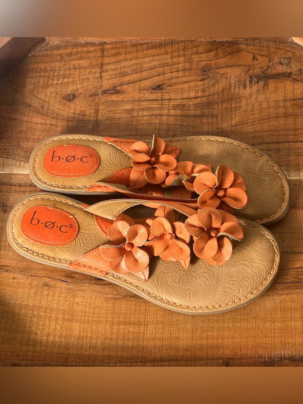 BOC Born size 9 floral thong flip flop flats rosettes